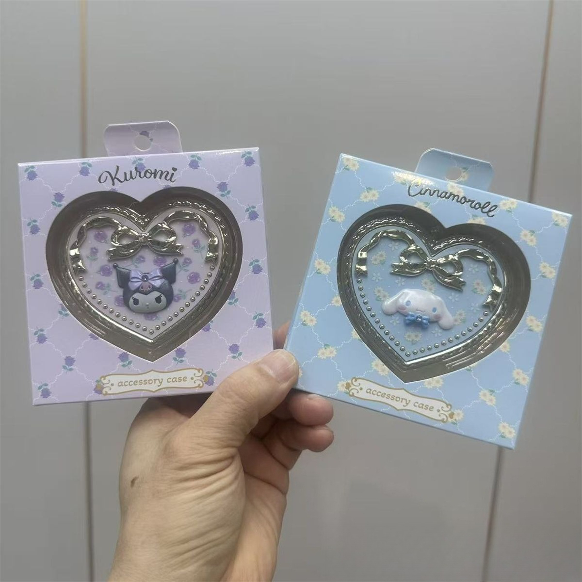 مرآة مكياج محمولة بتصميم كيتي  - مراجعة Travel Accessories Jewelry وسعره